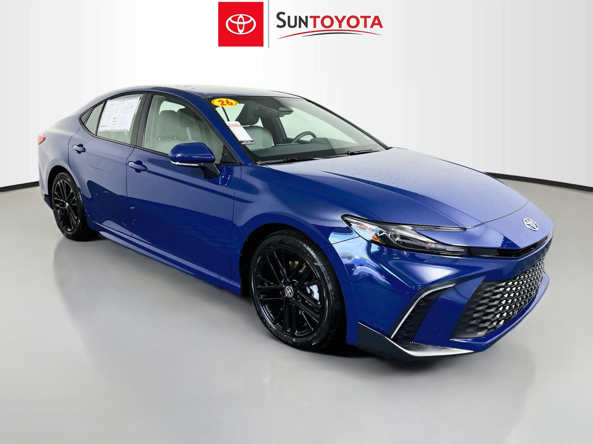 Used 2026 Toyota Camry SE FWD image 1