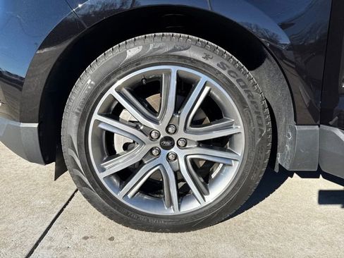 Used 2024 Ford Edge Titanium w/ Cargo Accessory Package image 25