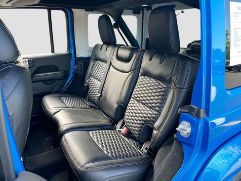 Certified 2025 Jeep Wrangler Unlimited Sahara AWD/4WD image 24