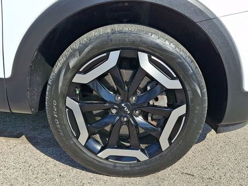 Used 2024 Kia Telluride S AWD/4WD image 8