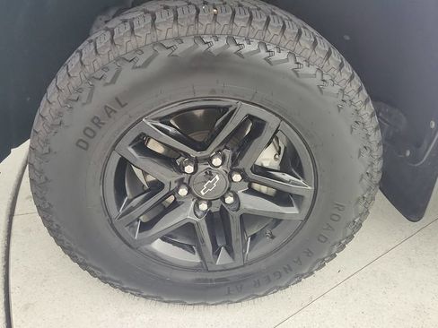Certified 2021 Chevrolet Silverado 1500 LT Trail Boss w/ Convenience Package II AWD/4WD image 27