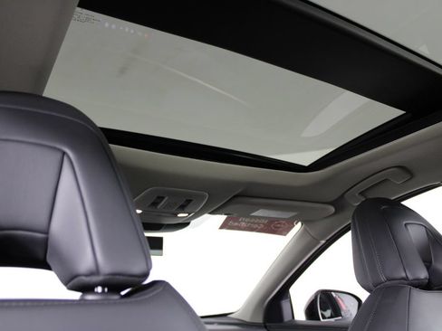 Certified 2023 Nissan Ariya AWD image 23