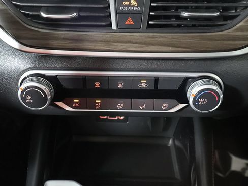 Used 2023 Nissan Altima 2.5 SV FWD image 40