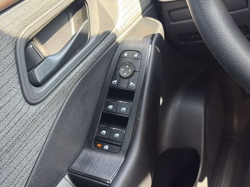 Used 2023 Nissan Rogue S FWD image 21