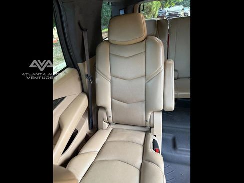 Used 2019 Cadillac Escalade Platinum image 59