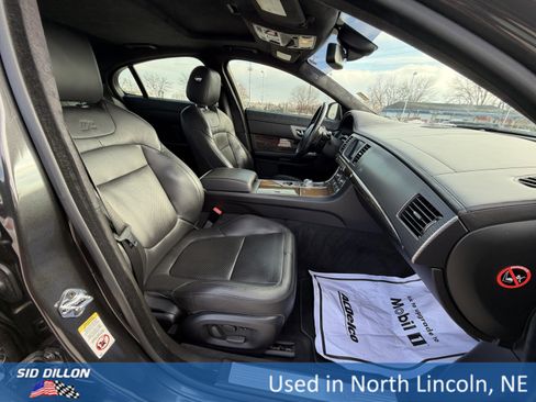 Used 2011 Jaguar XF R image 22