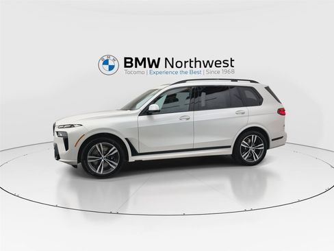 New 2026 BMW X7 xDrive40i w/ M Sport Package image 10