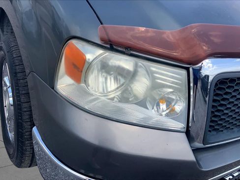 Used 2006 Ford F150 XLT RWD image 25