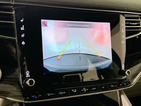 Used 2022 Jeep Wagoneer Series III w/ Rear Seat Video Group 1 image 14