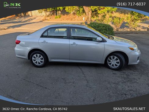 Used 2011 Toyota Corolla LE FWD image 6