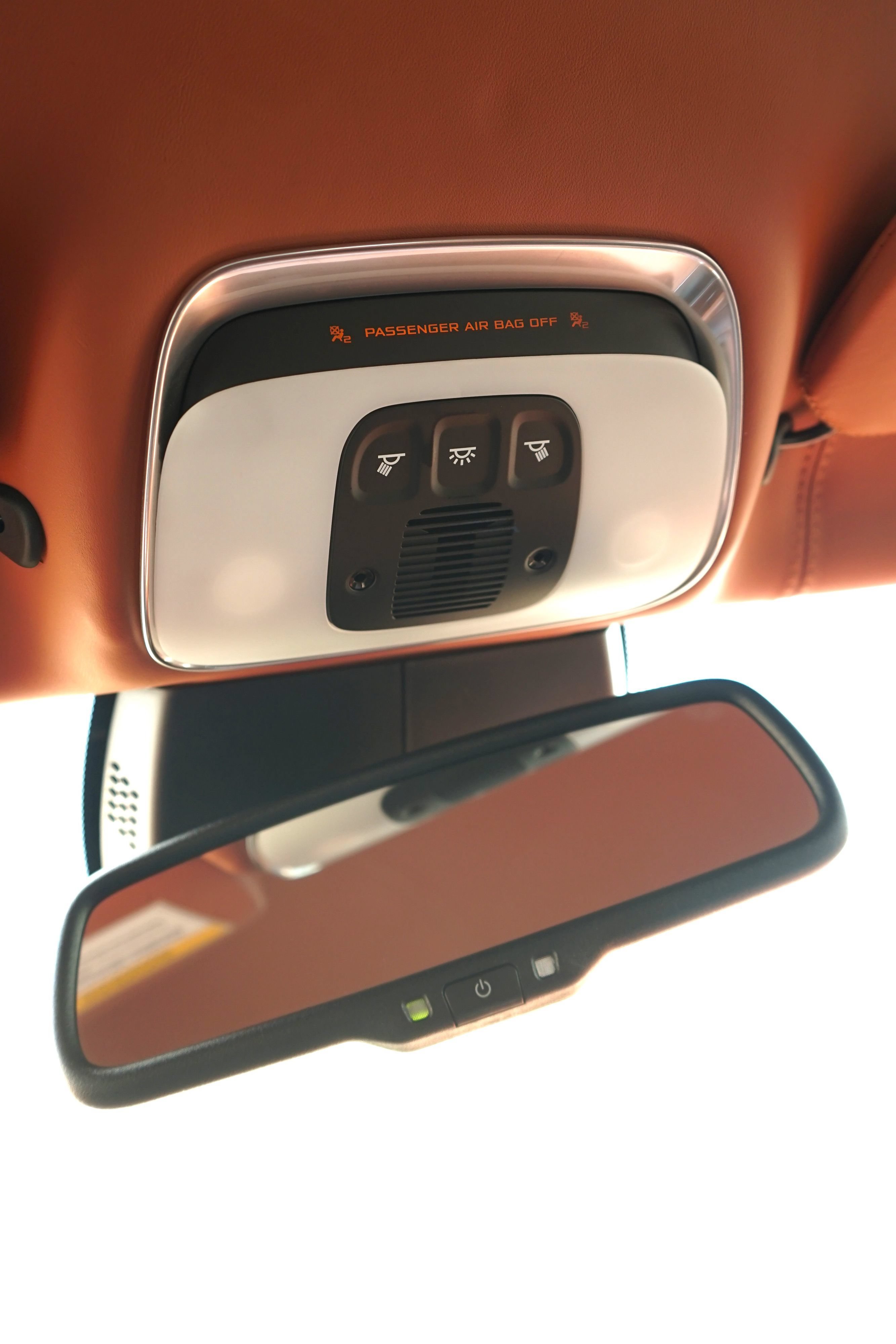 Used 2016 McLaren 570S Coupe RWD image 25