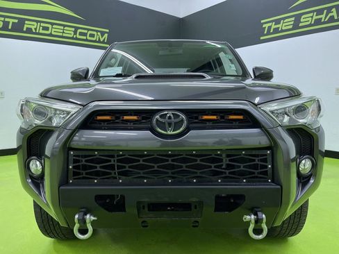 Used 2017 Toyota 4Runner TRD Off-Road image 3