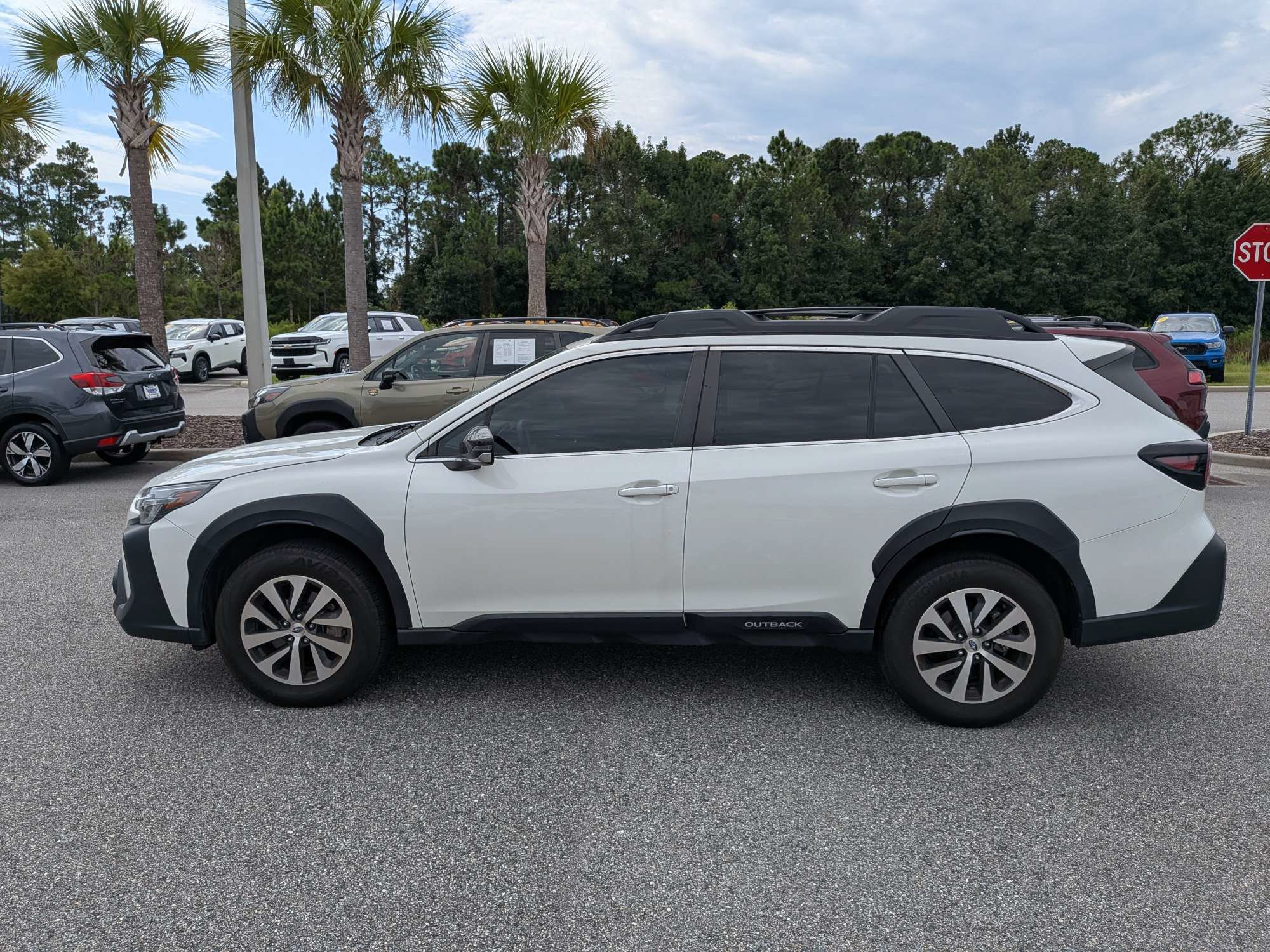 Certified 2024 Subaru Outback Premium AWD/4WD image 7