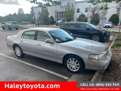 Used 2009 Lincoln Town Car Signature Limited