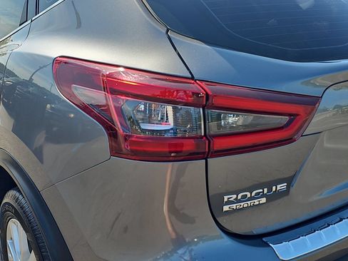 Used 2021 Nissan Rogue Sport SV w/ Technology Package AWD/4WD image 32