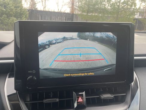 Used 2025 Toyota Corolla LE image 17