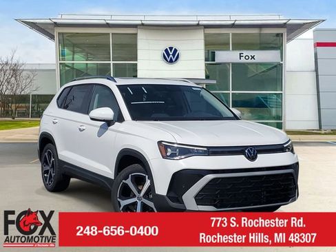 New 2025 Volkswagen Taos SEL image 1