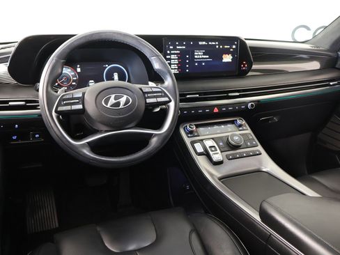 Used 2024 Hyundai Palisade Calligraphy image 2