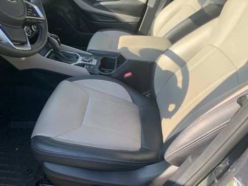 Used 2024 Subaru Forester Limited w/ Pop Package 2 AWD/4WD image 3