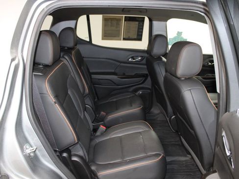 Used 2023 GMC Acadia AT4 w/ Preferred Package image 33