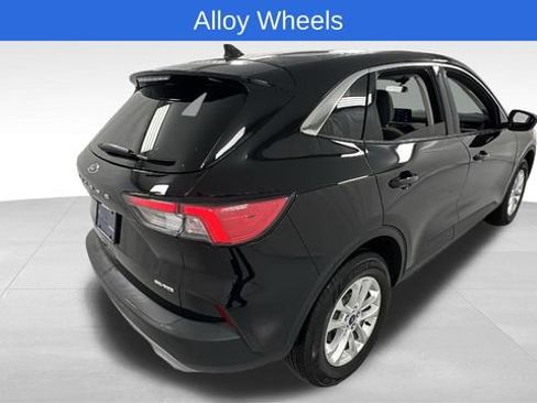 Used 2022 Ford Escape SE w/ Cold Weather Package image 3