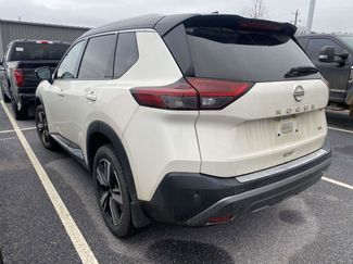 Used 2022 Nissan Rogue SL video 3