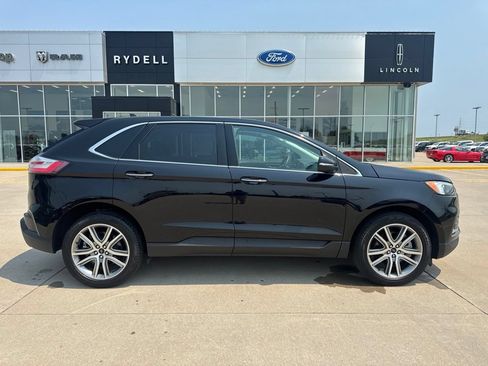 Certified 2024 Ford Edge Titanium AWD/4WD image 2