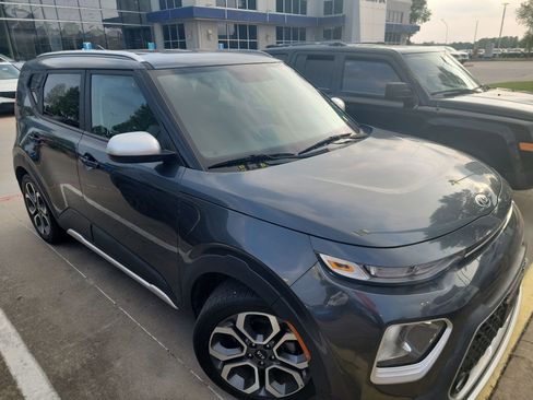 Used 2020 Kia Soul X-Line FWD image 3