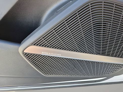 Used 2024 Audi SQ5 Prestige image 29