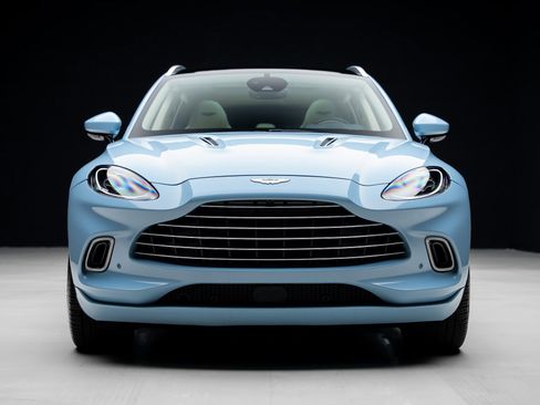 Used 2023 Aston Martin DBX image 7