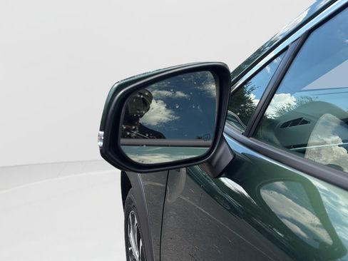 Used 2023 Toyota Corolla Cross XLE FWD image 25