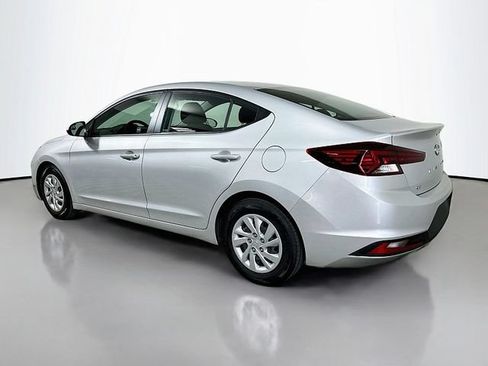 Used 2020 Hyundai Elantra SE w/ Cargo Package (C1) FWD image 5