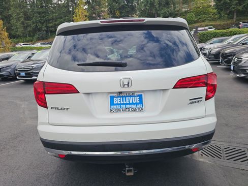 Used 2017 Honda Pilot Touring image 6