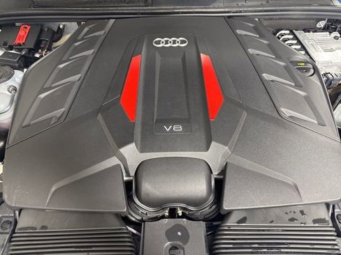 Used 2024 Audi SQ8 Prestige image 9