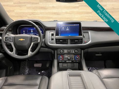 Used 2023 Chevrolet Suburban Z71 w/ Luxury Package AWD/4WD image 2