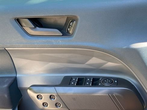 Used 2022 Ford Maverick XL FWD image 25