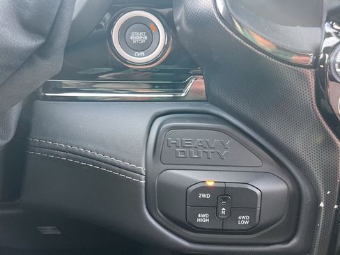 New 2026 RAM 2500 Limited image 30