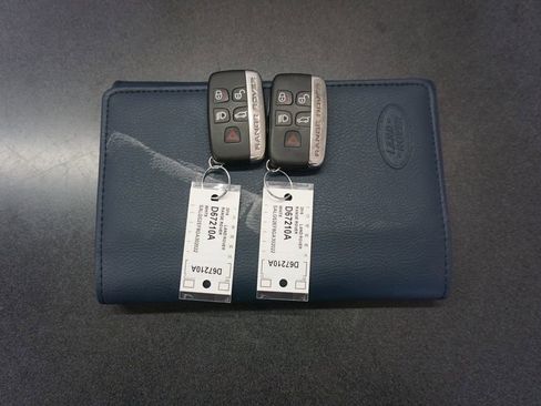 Used 2016 Land Rover Range Rover Supercharged AWD/4WD image 17