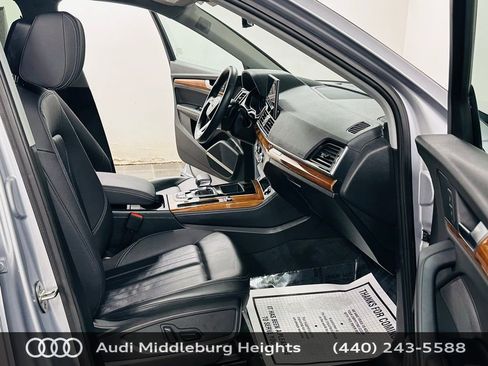Certified 2023 Audi Q5 2.0T Premium Plus w/ Premium Plus Package AWD/4WD image 9