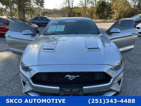 Used 2020 Ford Mustang Premium image 39
