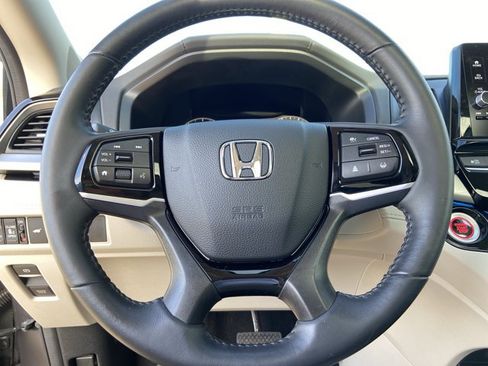 Used 2025 Honda Odyssey Touring image 35