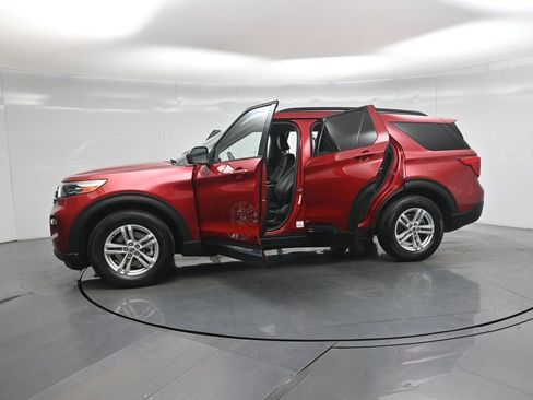 Certified 2021 Ford Explorer XLT image 36