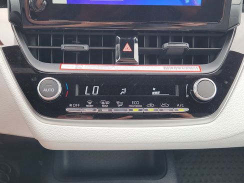 New 2026 Toyota Corolla SE FWD image 18