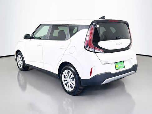 Used 2023 Kia Soul LX FWD image 7