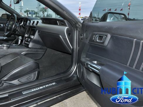 Used 2020 Ford Mustang Premium image 13