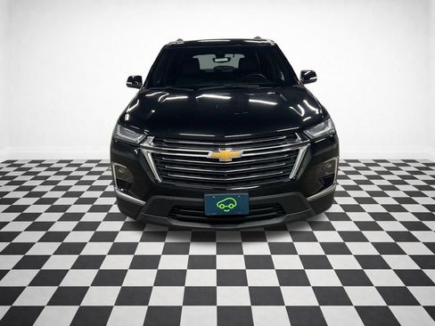 Used 2023 Chevrolet Traverse LT w/ LT Premium Package AWD/4WD image 4