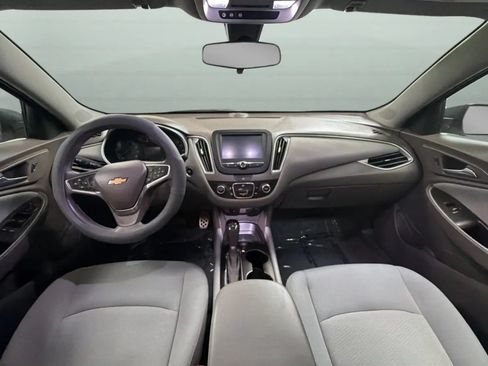 Used 2017 Chevrolet Malibu LS FWD image 9