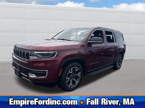 Used 2024 Jeep Wagoneer Series III AWD/4WD image 1