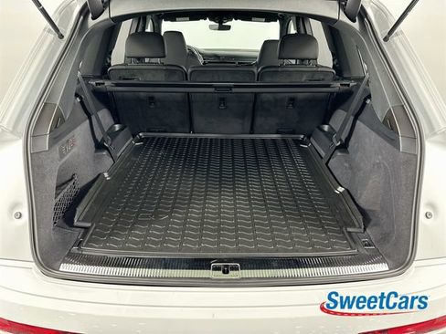 Used 2025 Audi SQ7 Premium Plus AWD/4WD image 47