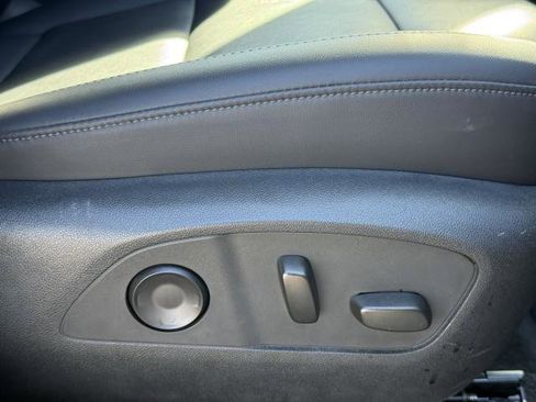 Used 2024 GMC Acadia Elevation image 35